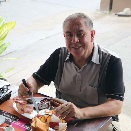 Hideaway Guest House And Bar Pattaya Ngoại thất bức ảnh